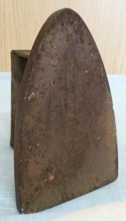Plancha antigua de hierro.