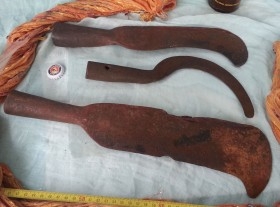 Podón, Colección de tres antiguos podones. Muy antiguos.