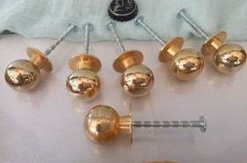 Pomos, tiradores en bronce. 6 piezas. Reutilizables.