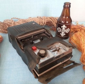 Radio-cassette viejo. Para piezas o decoración.
