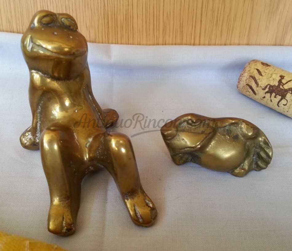 Ranas en bronce. Pareja. Ranas de la suerte. Años 80. Frogs in bronze. Couple