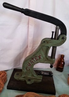 Remachadora prensadora de zapatero. Gran tamaño. Marca dimatex. Shoemaker presser