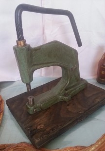 Remachadora prensadora de zapatero. Shoemaker presser