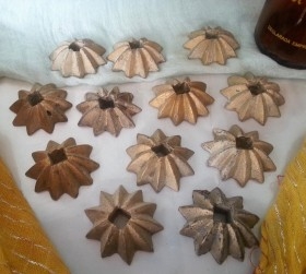 Remates antiguos de bronce macizo (12 unidades)