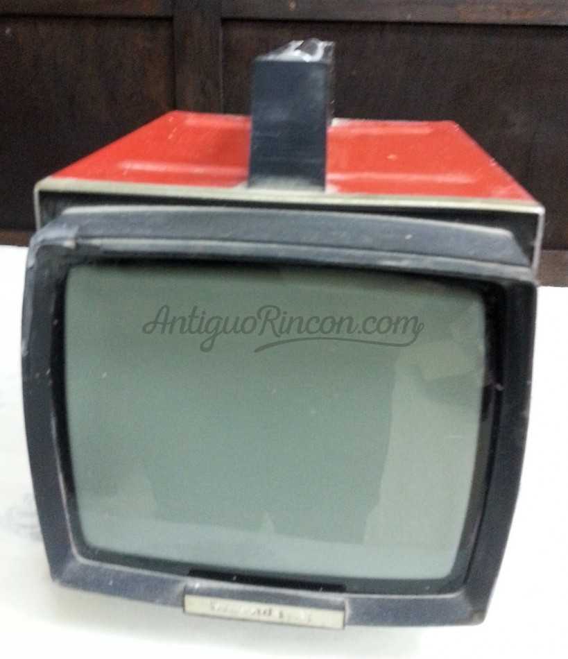 Televisor. MIni-televisión para repuestos.