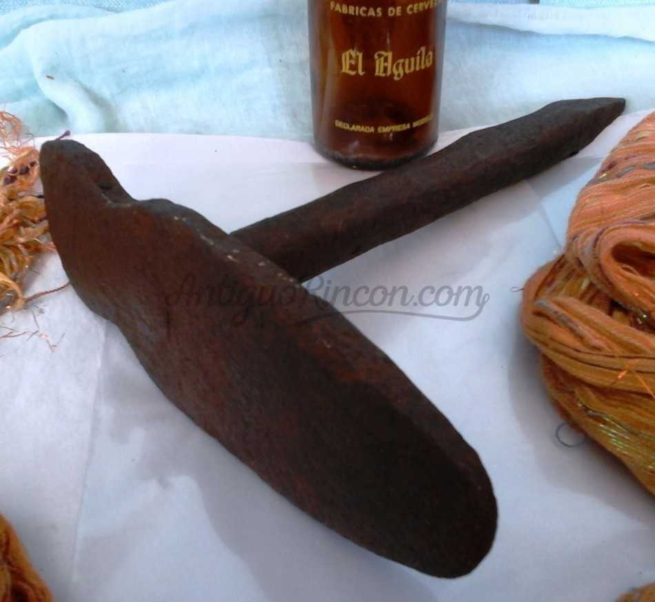 Yunque de zapatero antiguo. Pieza original.