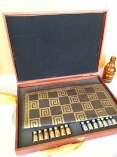 Ajedrez antigua de origen marroquí. Completa. Old chess. Complete.