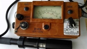 Contador geiger militar. Años 60. Guerra fría. RAdiómetro profesional DP-66