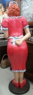 Camarera mayor y sexy. Estatua. Figura gran tamaño 1