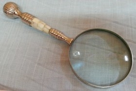 Lupa vintage. Años 70. Magnifying glass