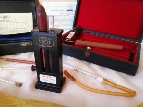 Hemoglobinómetros antiguos. Años 40 raro instrumental médico. Antique hemocytemeter