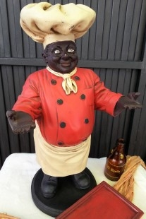 Negrito cocinero. Maniquí. Estatua. En fibra de vidrio. Años 80. Preciosa figura.