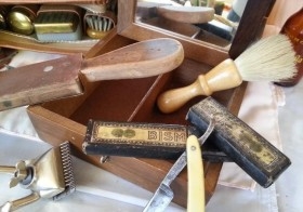 Barbero peluquero. Antigua colección de herramientas. Hairdresser instruments.