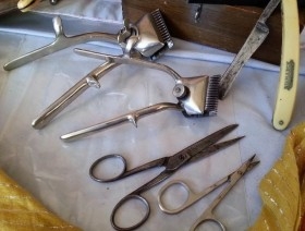 Barbero peluquero. Antigua colección de herramientas. Hairdresser instruments.