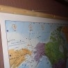 Mapa en cartel antiguo. De vieja escuela. Año 1.952. Mapa Continentes.