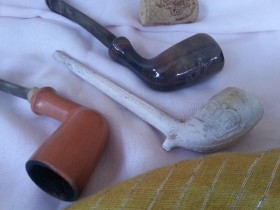 Pipas antiguas. Conjunto de 3 unidades. Set of old pipes.