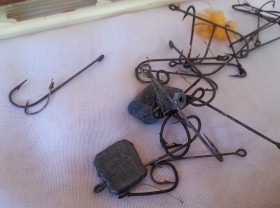 Aperos para la pesca. Sedales antiguos.