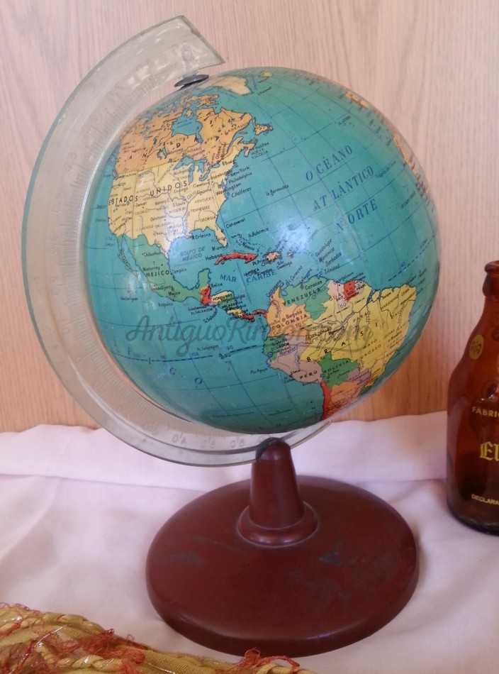 Globo terráqueo. Bola del mundo de los años 80. Preciosa pieza.