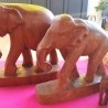 Elefantes en madera. Colección de 3 elefantes tallados en madera. Años 80