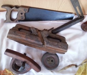 Herramientas carpintero. Colección de varias herramientas antiguas