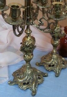 Candelabros de 5 brazos en bronce. Pareja.