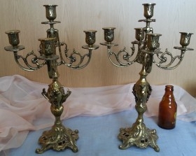 Candelabros de 5 brazos en bronce. Pareja.