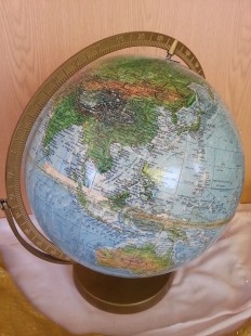 Globo terráqueo. Bola del mundo de los años 80. Preciosa pieza.