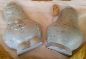 Molde para hacer figuras de chocolate. Pata de jamón. Años 70. Fuerte y a doble cara.