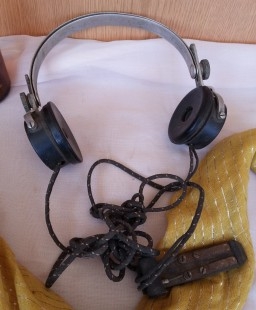 Auriculares de los años 40. Originales.