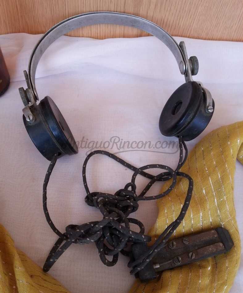 Auriculares de los años 40. Originales.