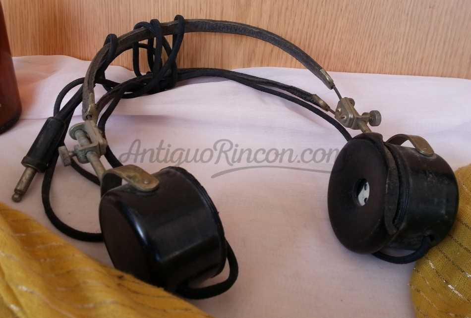 Auriculares de los años 40. Originales.