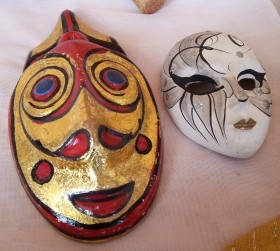 Máscaras cerámicas. Pareja. Años 70. Pequeño tamaño.