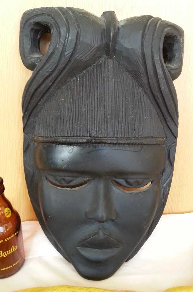 Máscara de madera de los años 70 Africana. old wooden masken Máscara de madera de los años 70 Africana. old wooden masken