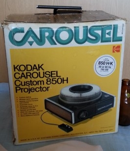 Proyector de carrusel. Marca Kodak. En su caja original.