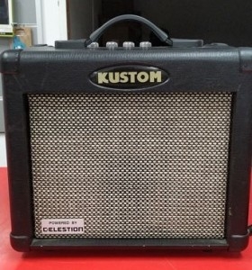 Amplificador de guitarra. Marca KUSTOM. Perfecto estado general.