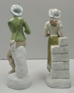 Pareja de figuras en porcelana de la firma TITO VALENCIA. Gran tamaño 39 cm de alto.