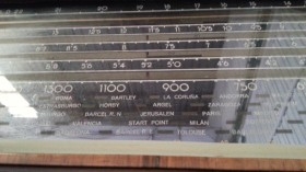 Radio de válvulas antigua. Precioso objeto años 60