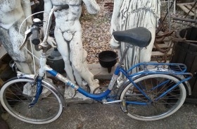 Bicicleta BH. Años 70. Origen español. Completa y funcionando. Mal estado general.