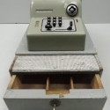 Registradora marca HISPANO OLIVETTI. Años 70. Funciona.