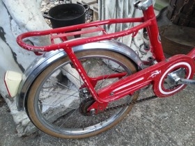 Bicicleta BH. Años 80. Infantil. Origen español. Completa y preciosa bicicleta. Funcionando.