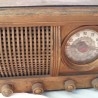 Radio de válvulas antigua. Precioso objeto años 60-70