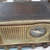 Radio de válvulas antigua. Marca UNIVERSAL. Precioso objeto años 60-70