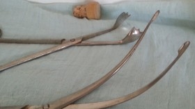 Pinzas. Forceps. Instrumental quirúrgico. Pareja de instrumentos.