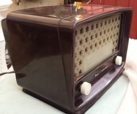 Radio de válvulas antigua. Marca MARCONI. Precioso objeto años 60-70