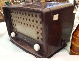 Radio de válvulas antigua. Marca MARCONI. Precioso objeto años 60-70