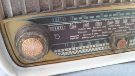 Radio de válvulas antigua. Marca PHILIPS. Precioso objeto años 60-70