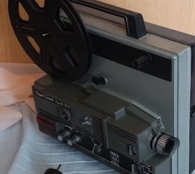 Proyector de películas de los años 70. Marca Gioca.