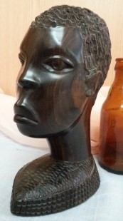 Escultura en madera. Origen África. Años 2000.