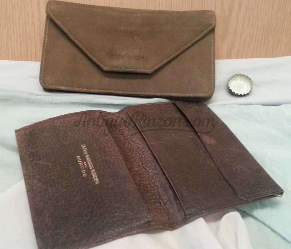 Monedero y cartera. Objetos viejitos vintage. Monedero y cartera. Objetos viejitos vintage.