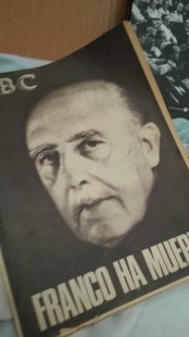 Revistas y Libro sobre FRANCO. Años 70